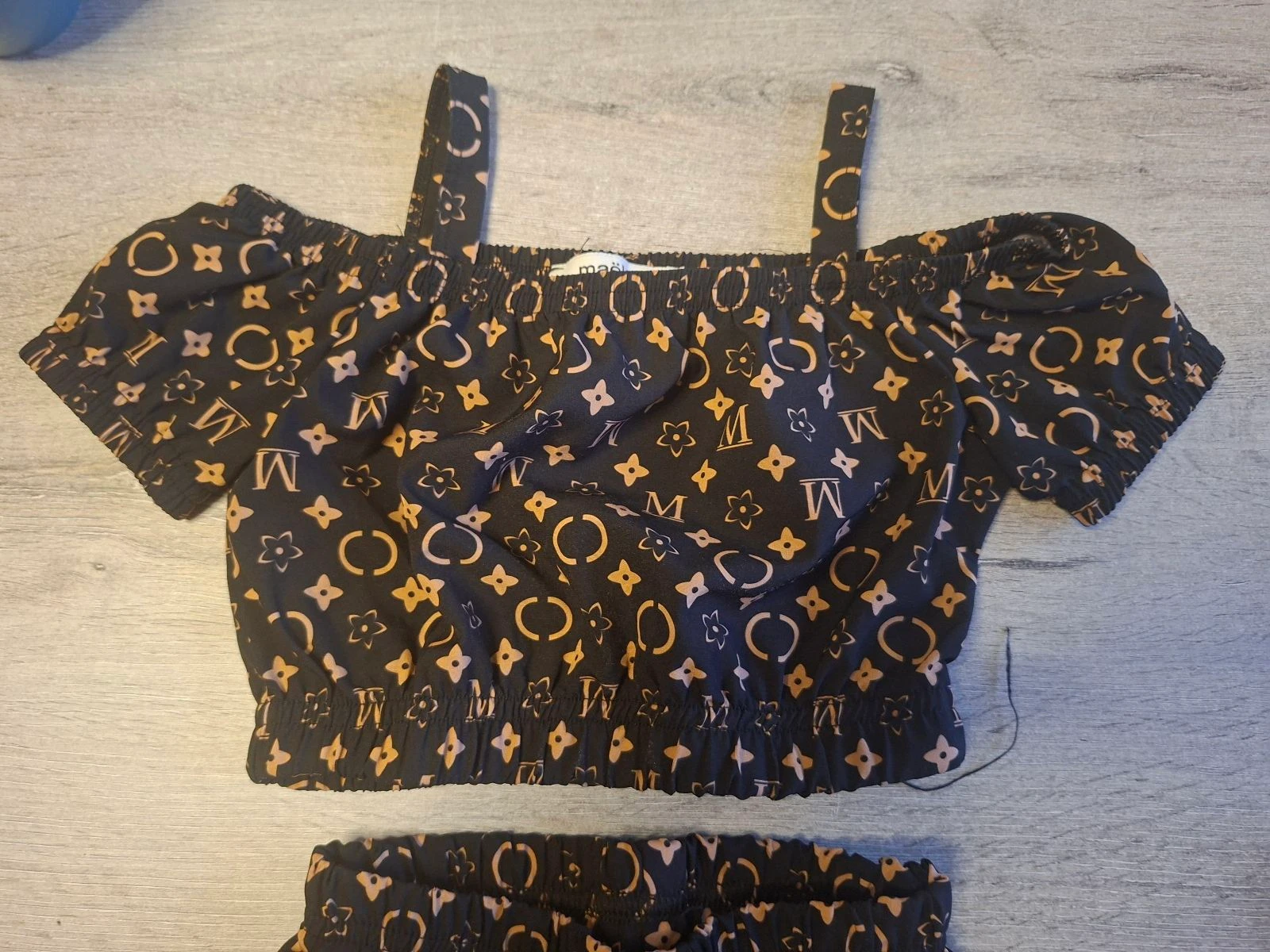 🌷F3-56🌷Conjunto menina Maëlys Paris – 2 peças (Crop top + Calça) – Tamanho 4 anos | Chique & tendência🌷 – photo 2